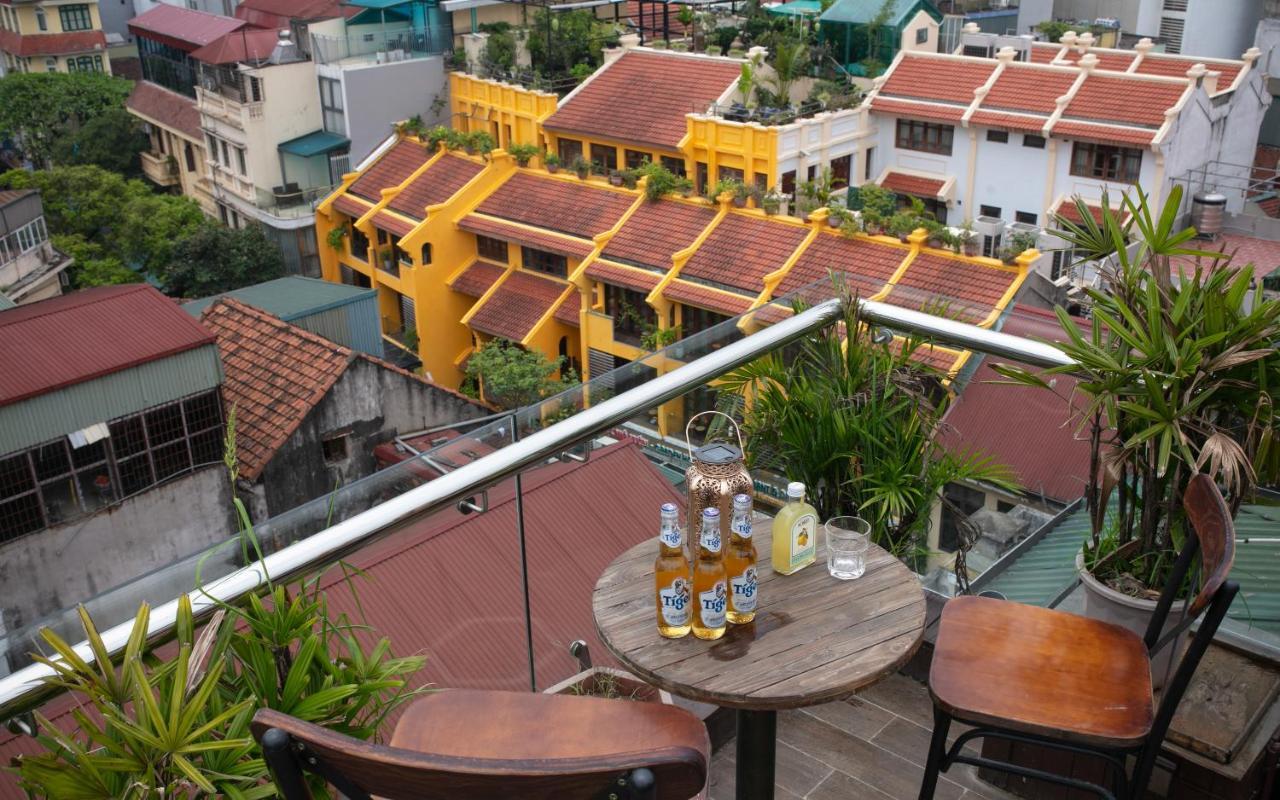 Downtown & Rooftop Bar Albergue Hanói