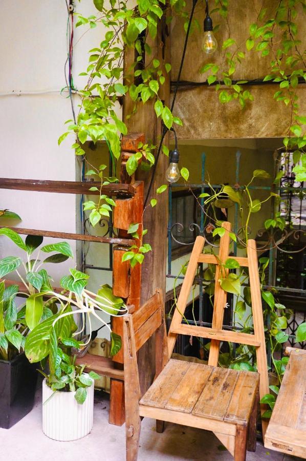 Chu Nhat Cafe & - 12 Ngo 41 Duong Lang - Co So 1 Hostel Hanoi