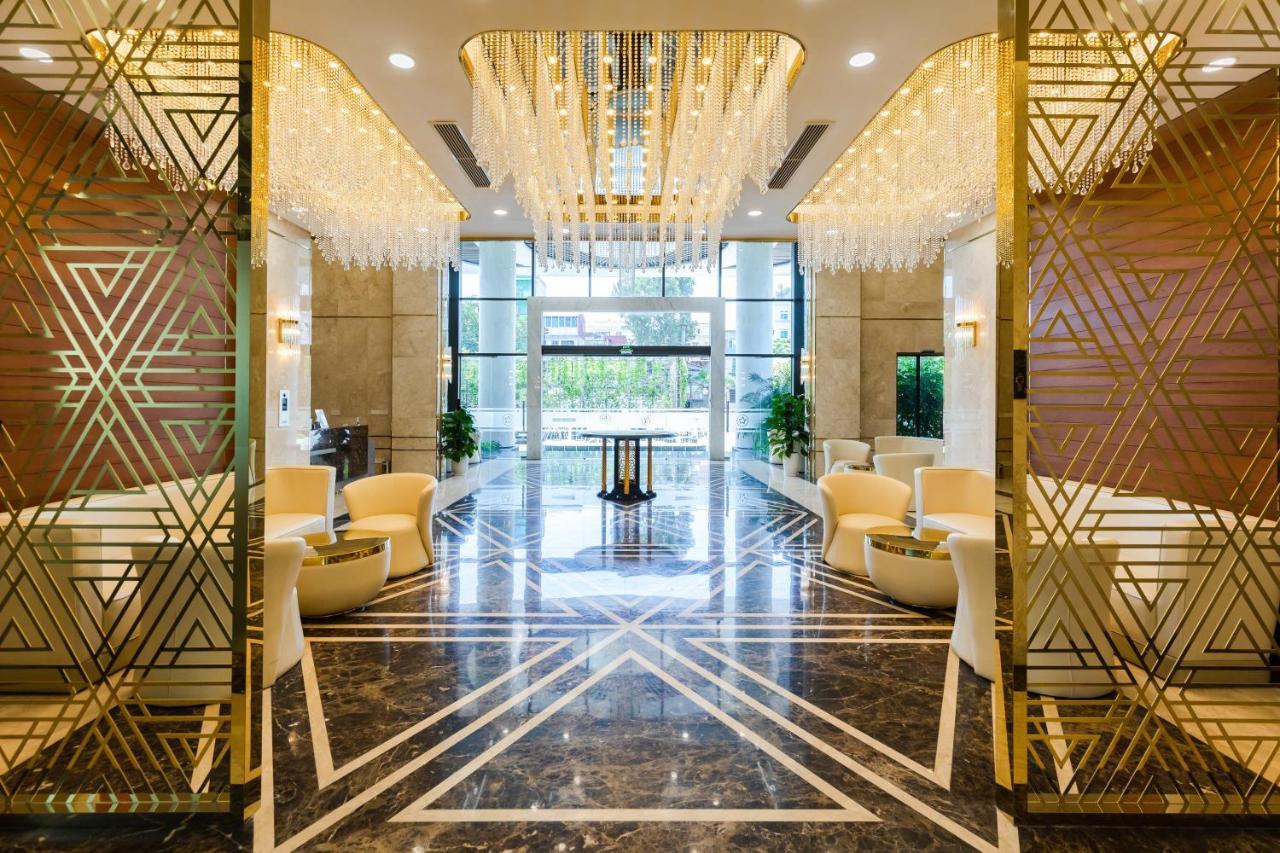 Five Star Westlake 1st-4th Floors & Serviced 5* Hanoi