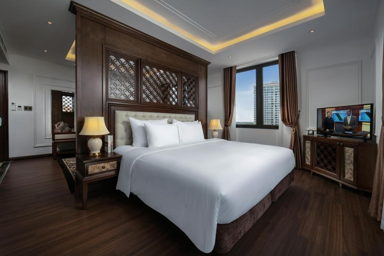 The Q Hotel