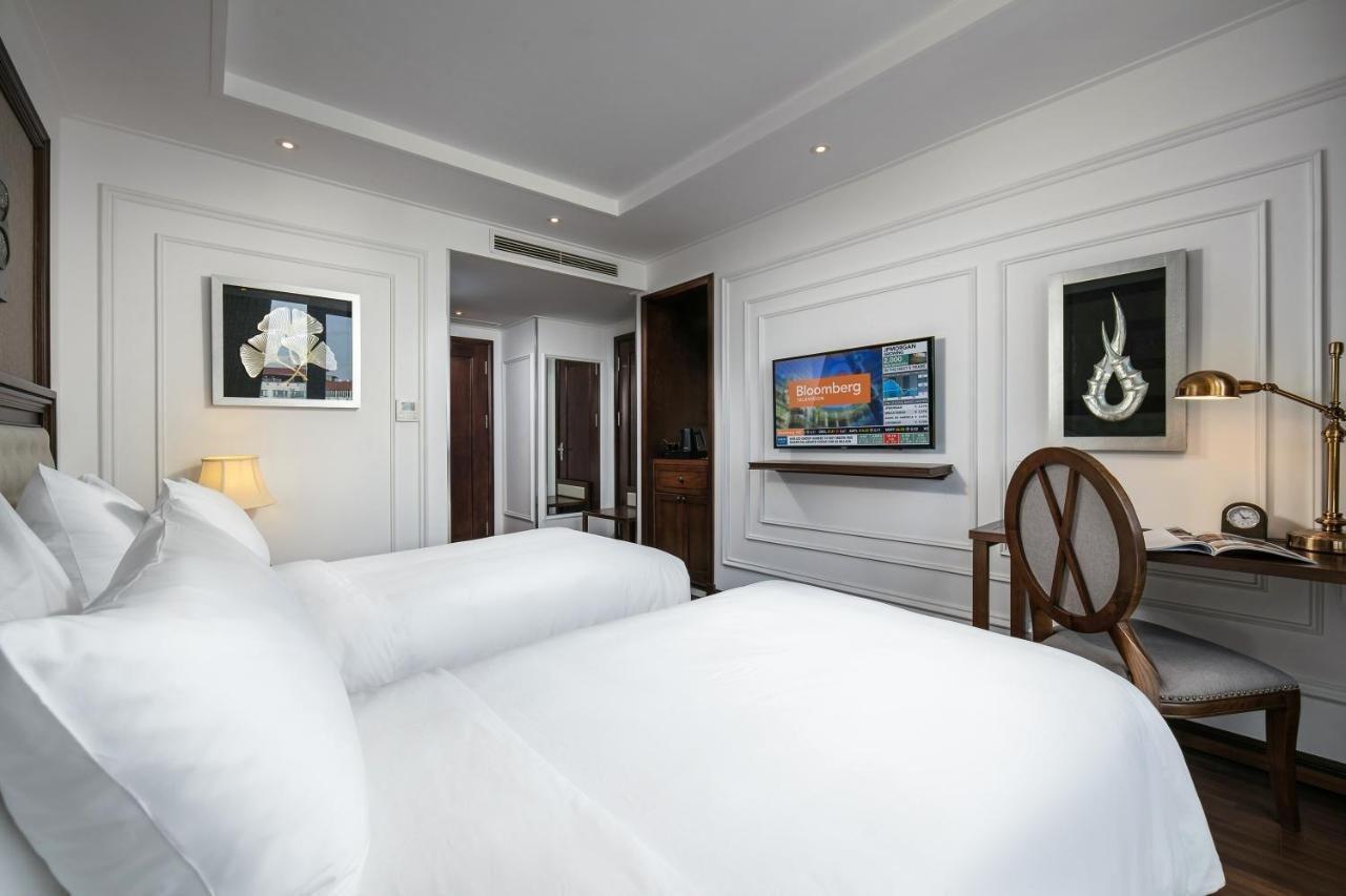 Hotel The Q 4*