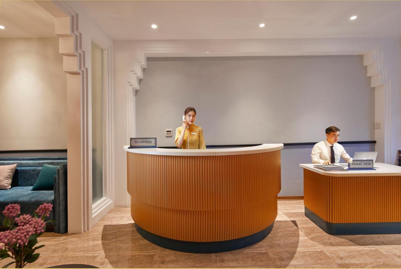 Flora Hotel
