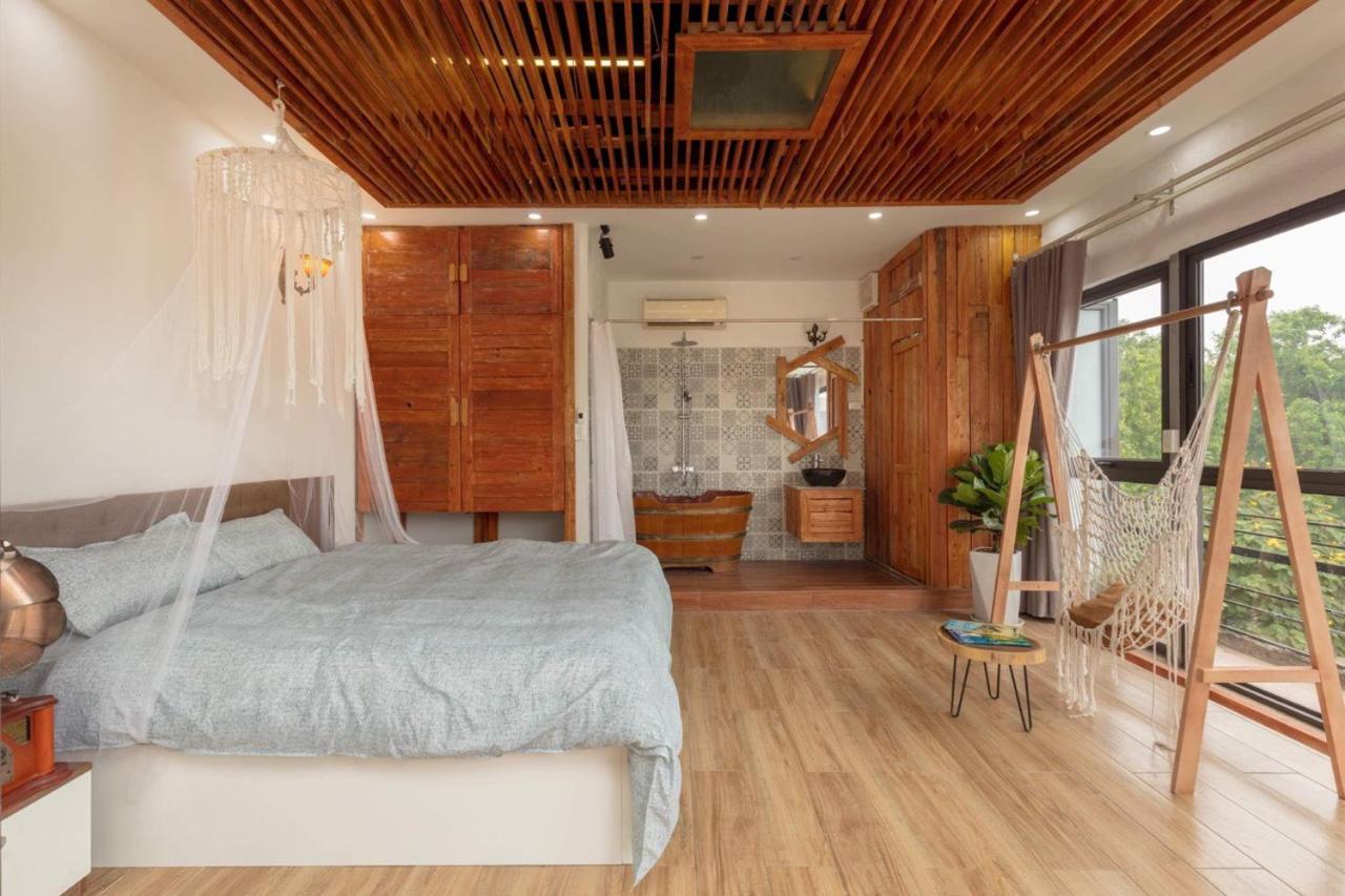 Tropical Theme Studio - Centrally Located - City View Apartment *