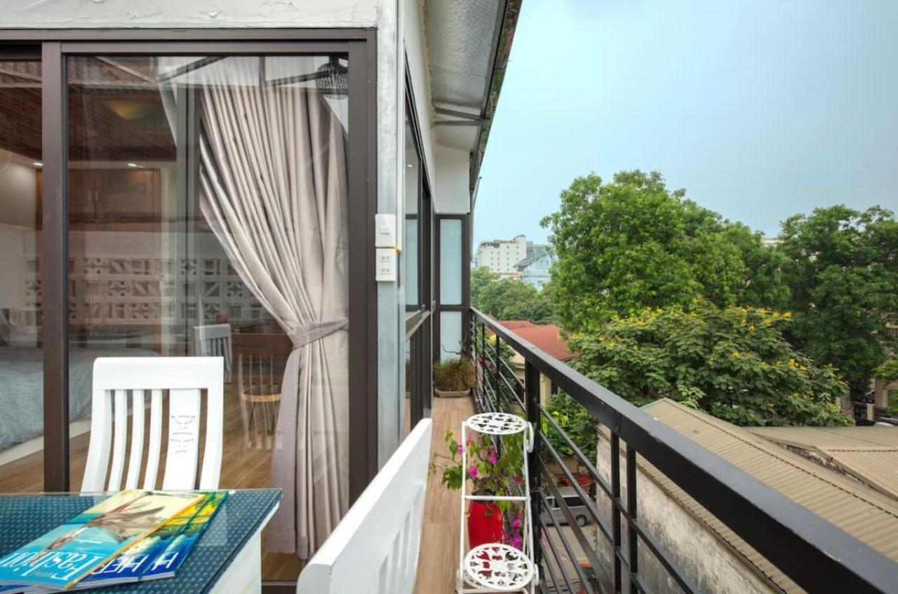 Tropical Theme Studio - Centrally Located - City View Apartment *