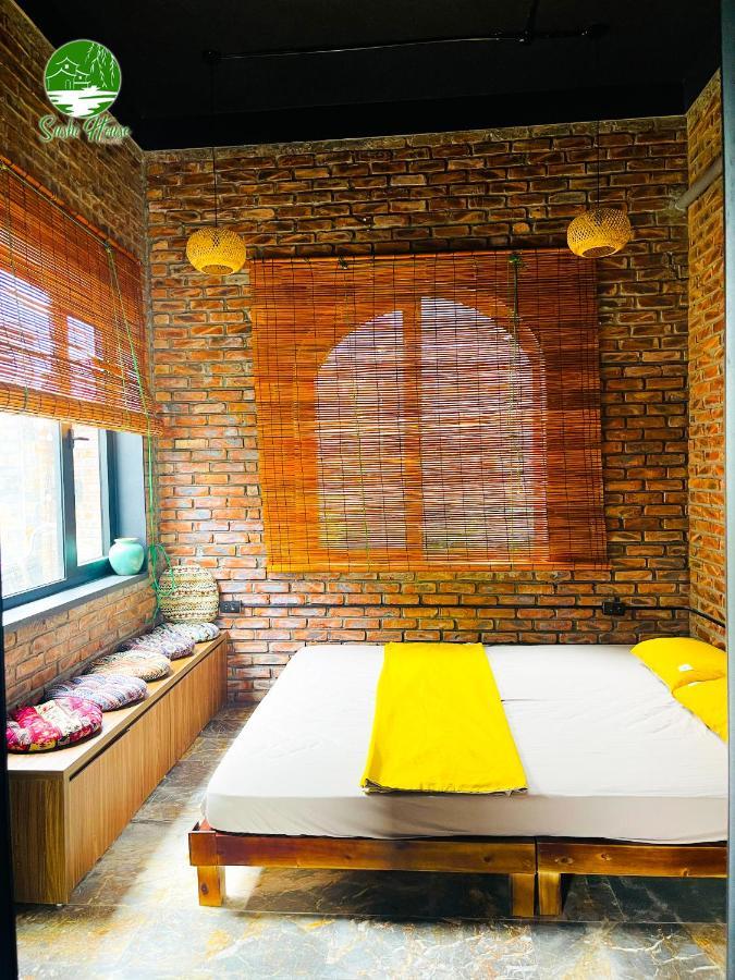 Sushi House * Hanoi