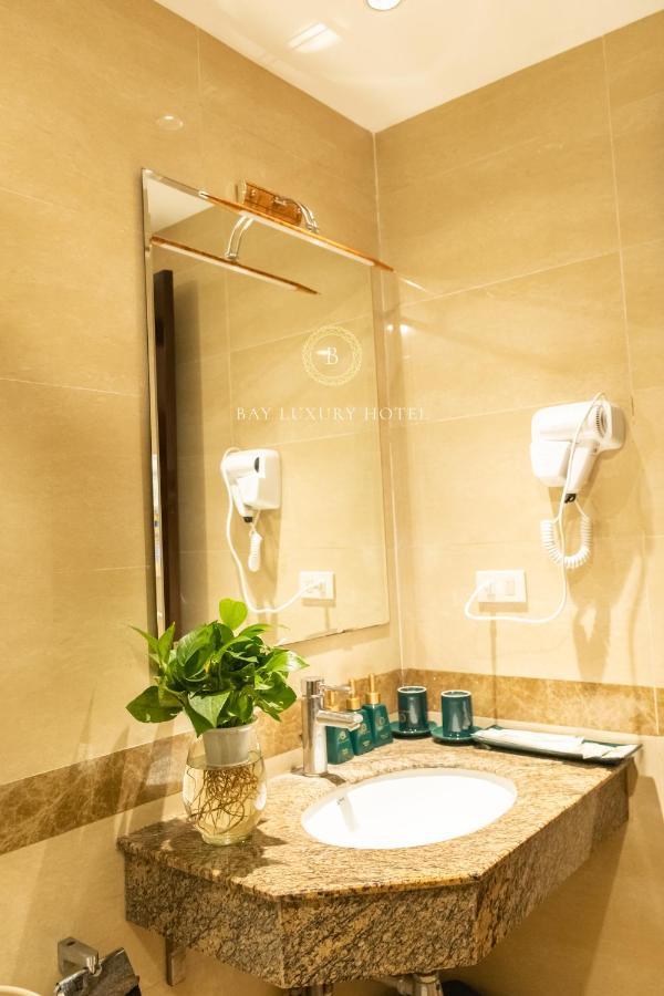 Hotel Bay Luxury & - No 9 Nguyen Truong To, Ha Noi