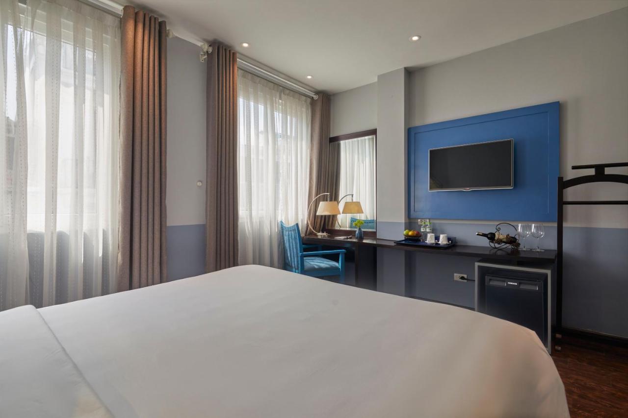 Flora Hotel 4*