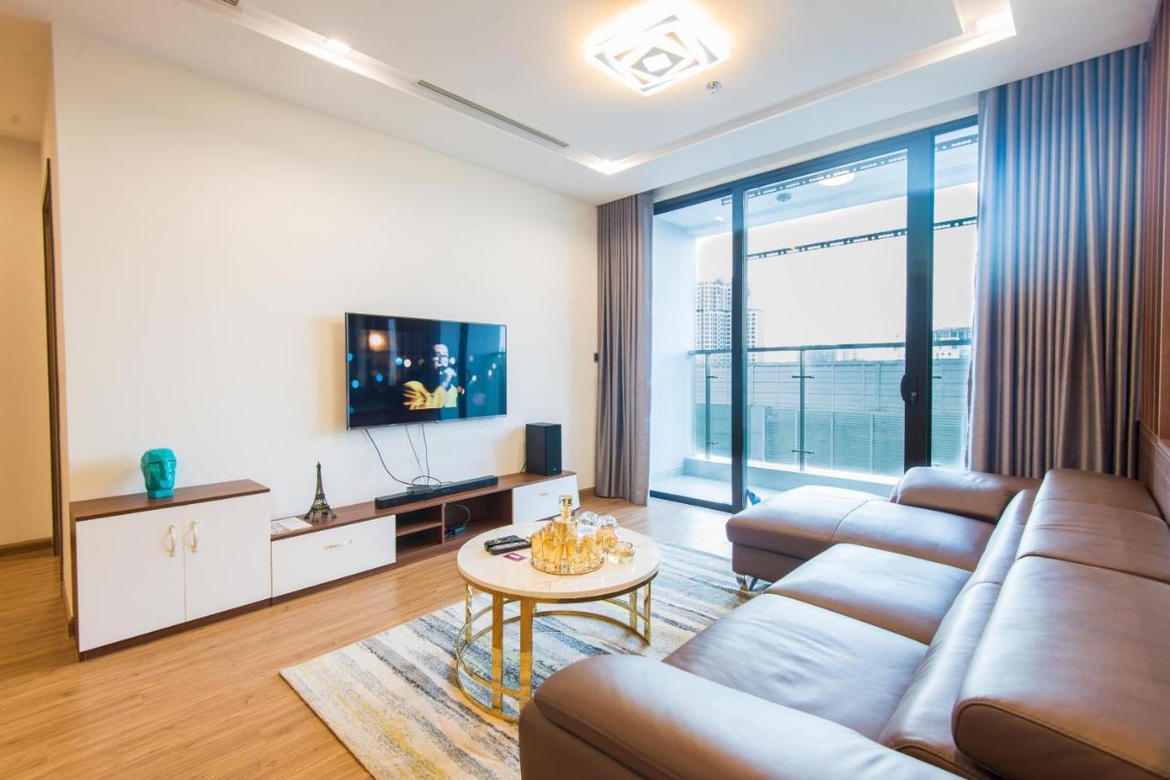 Apartment Sunny Vinhome Metropolis *