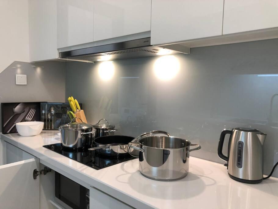 Luxury Condotel Vinhomes Skylake Keangnam - Netflix Free Apartment