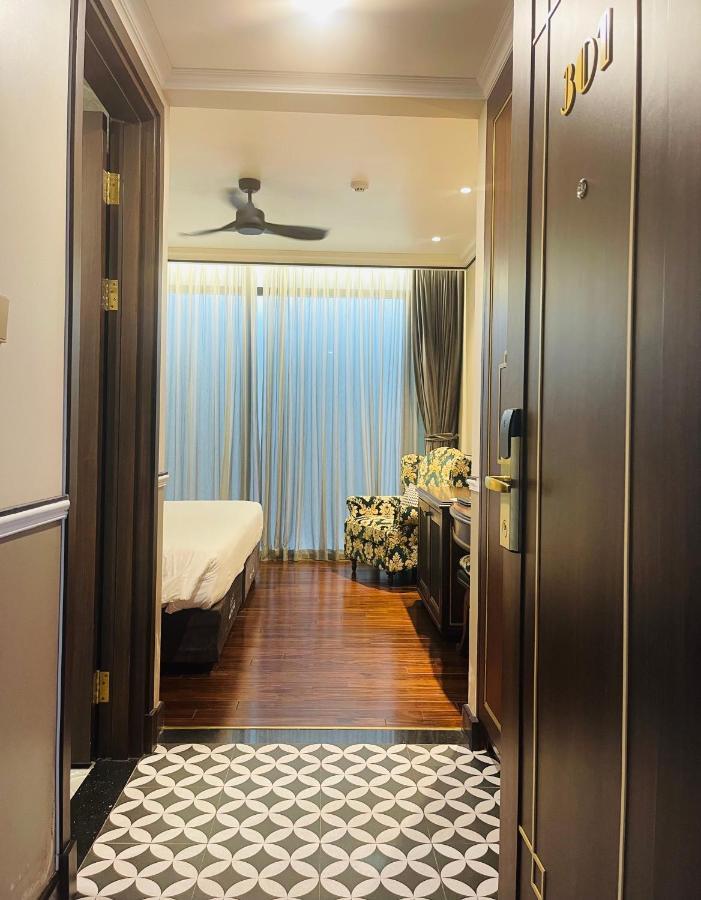 Du Monde Art Hotel Hanoi
