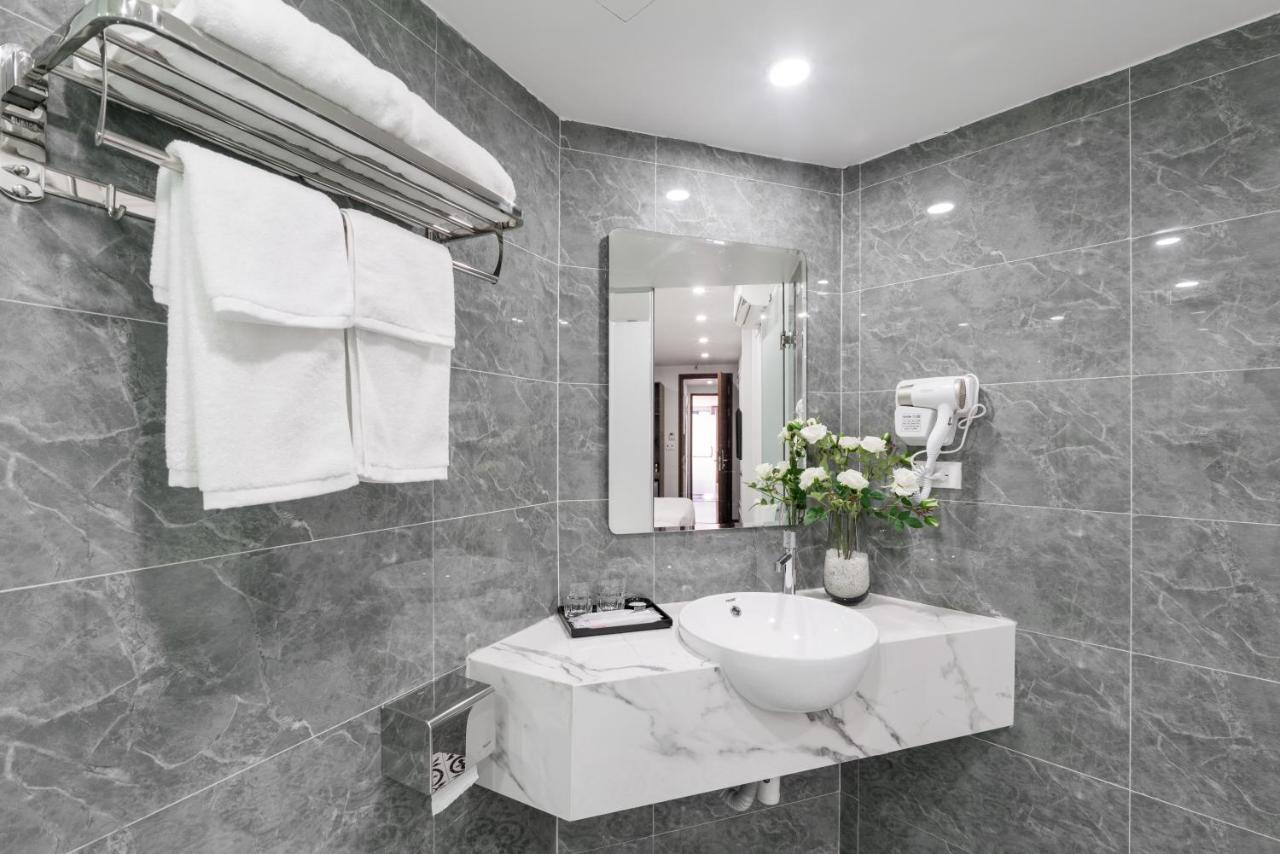 Hotel Charming Moon Hanoi