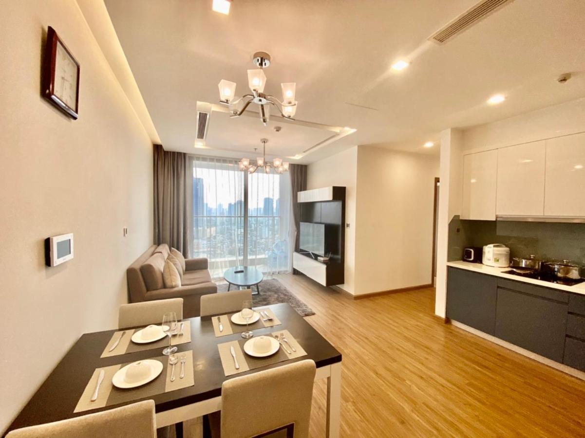 Apartment Hana Housing - Vinhomes Metropolis *