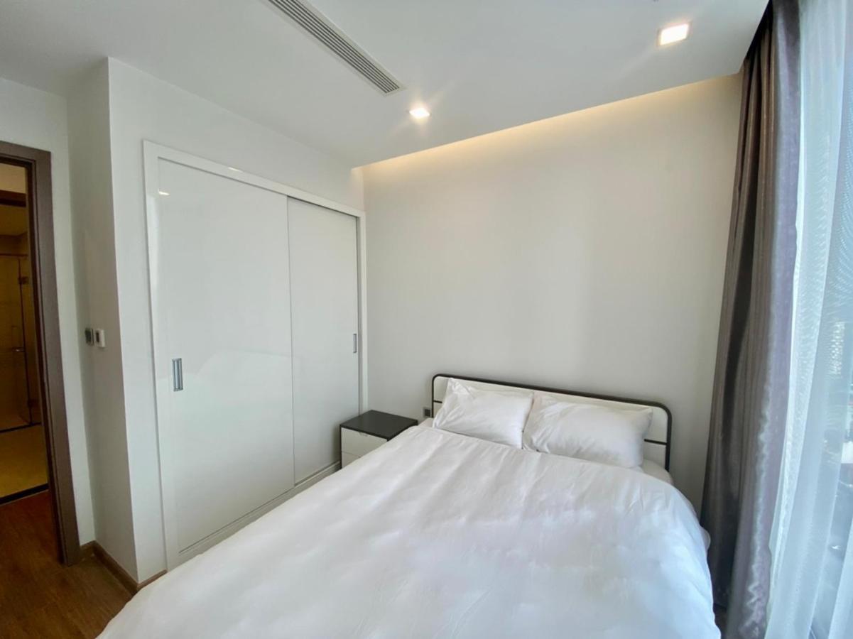 Apartment Hana Housing - Vinhomes Metropolis *