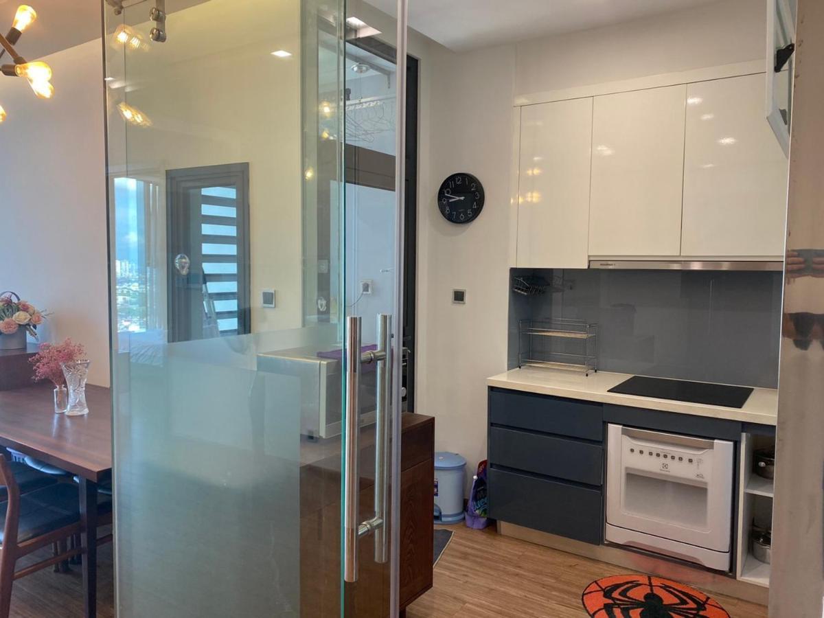 Investland- Vinhomes Metropolis One, Two, Three, Four Bedrooms * Hanoi