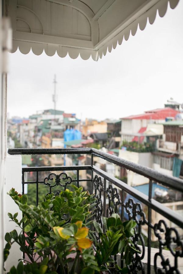 Flora Centre & Hanoi