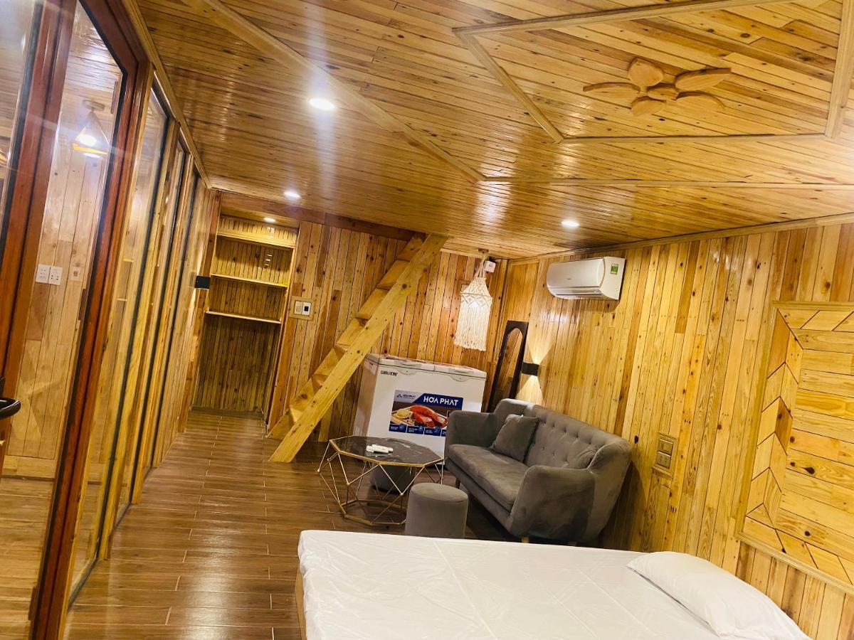 Moon Soc Son - Venuestay Hanoi