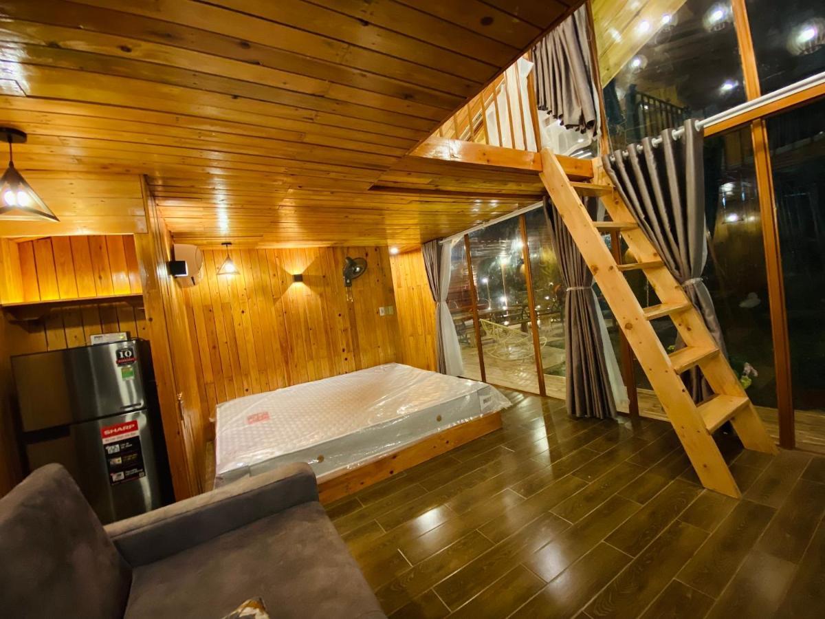 Moon Soc Son - Venuestay Hanoi