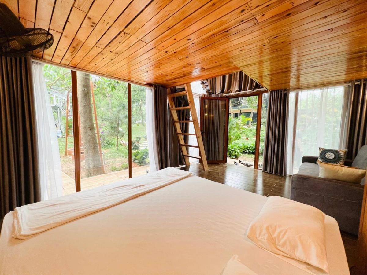 Moon Soc Son - Venuestay Hanoi
