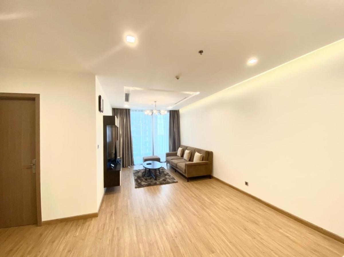 Apartment Hana Housing - Vinhomes Metropolis *