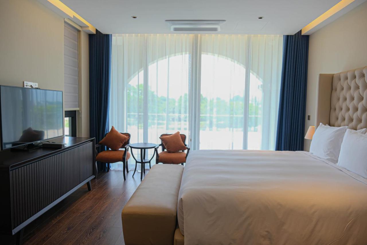 Wyndham Sky And Hotel Hanoi