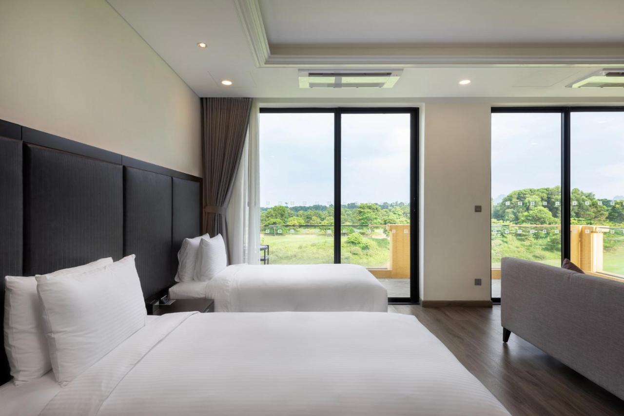 Wyndham Sky And Hotel