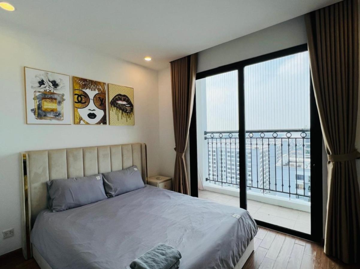Times Apartment *