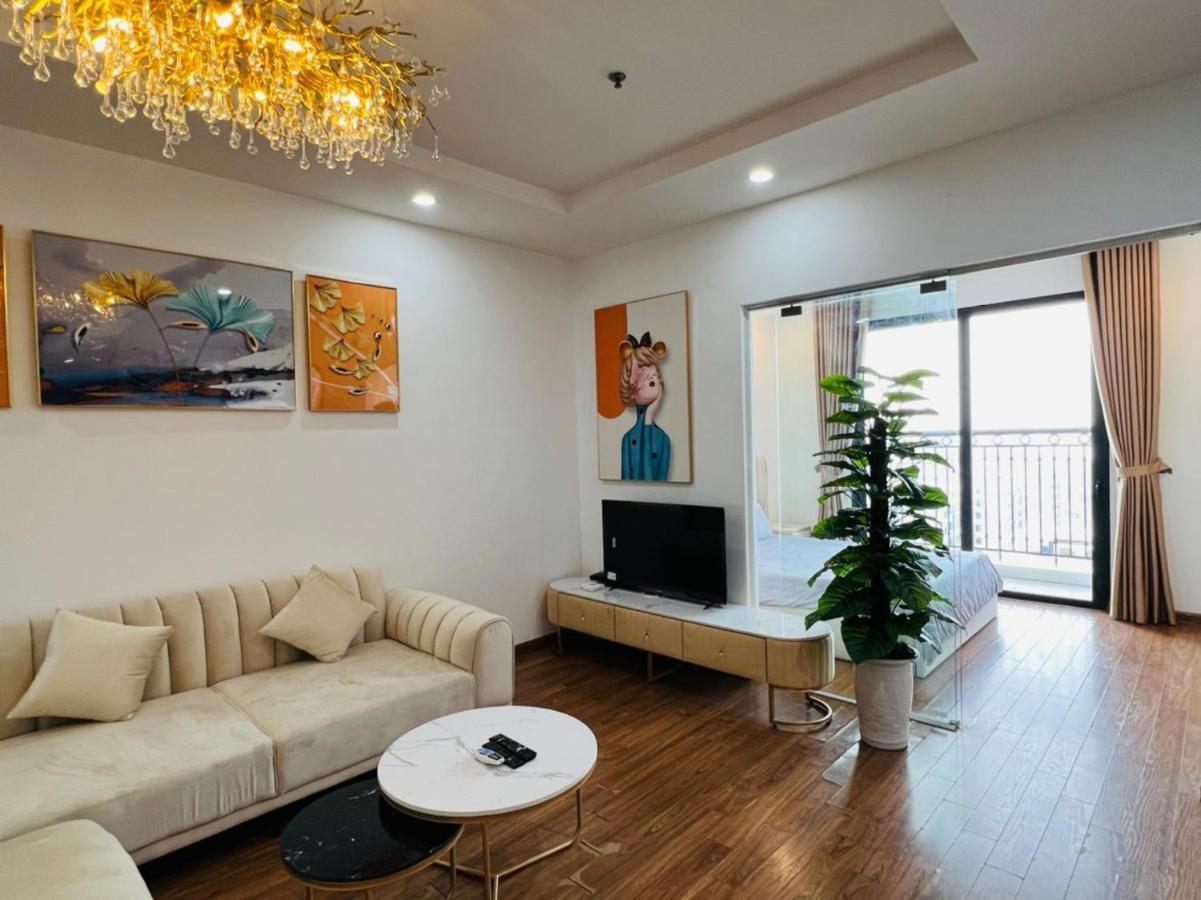 Times Apartment *