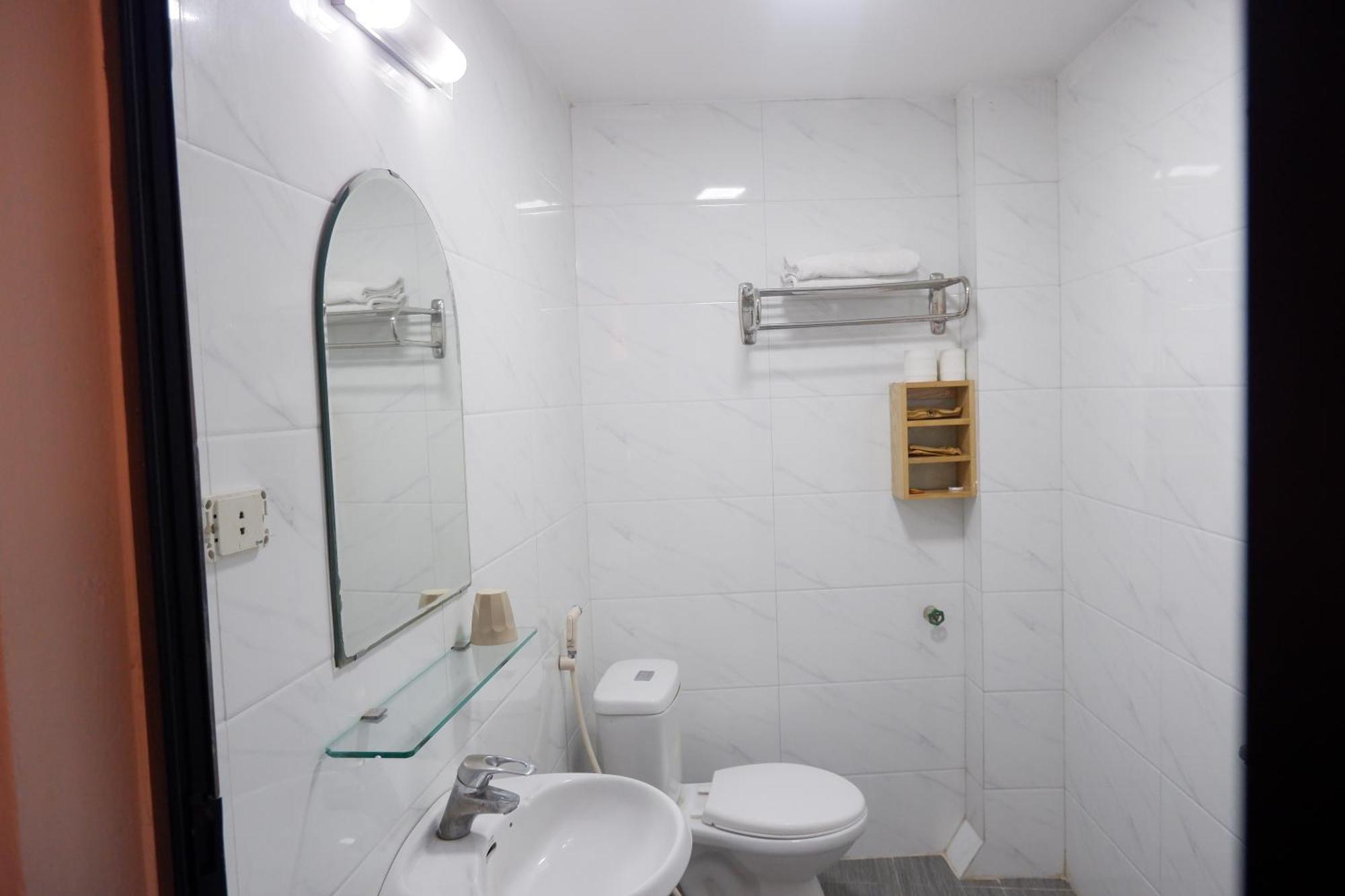 Group Nest Hotel 2*