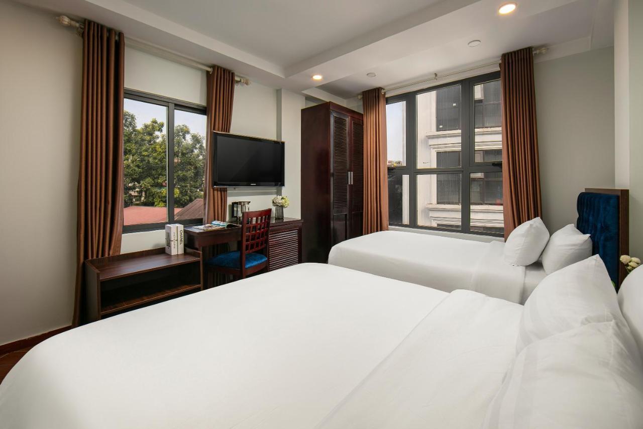 Cristina Center & 3*