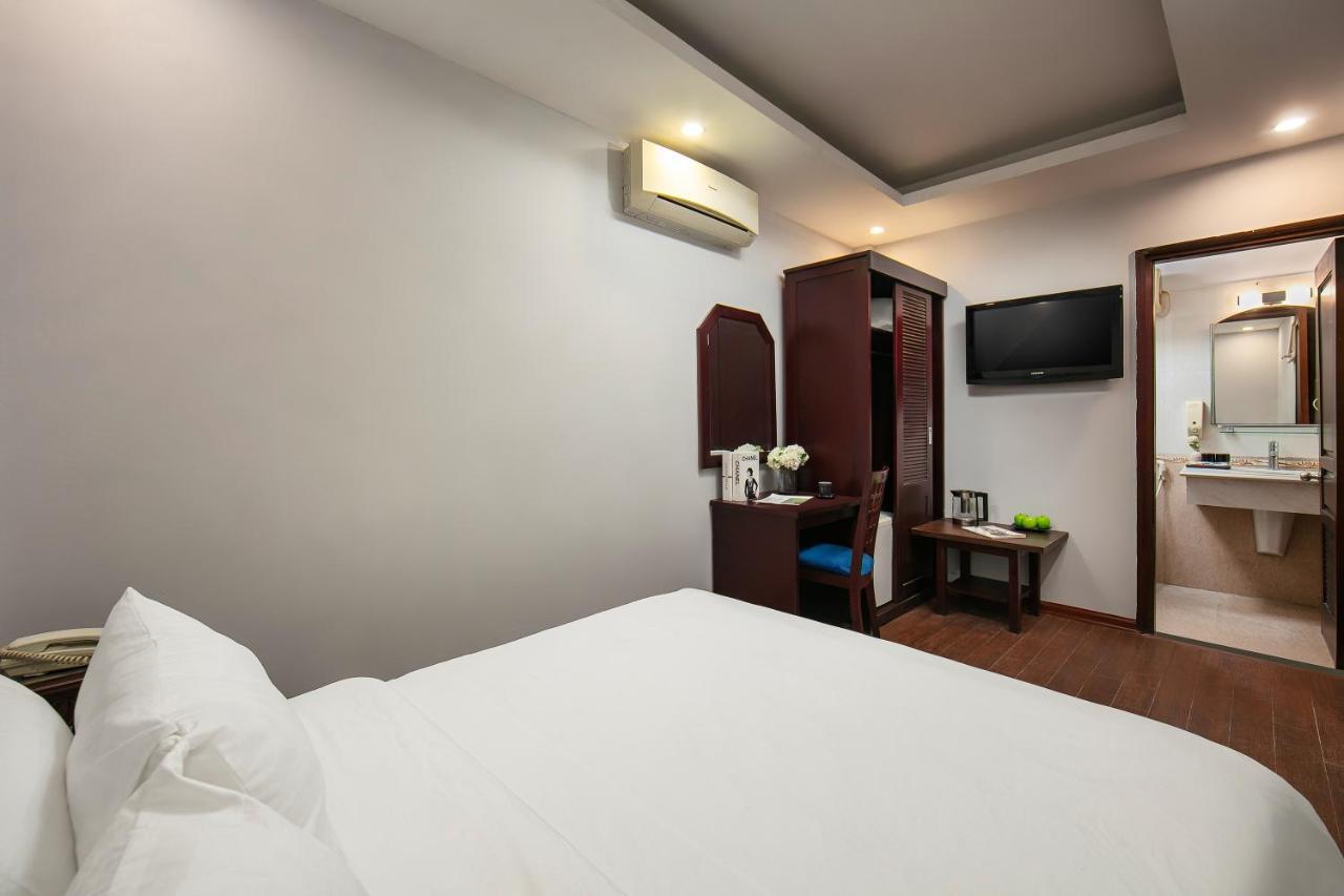 Cristina Center & Hotel 3*