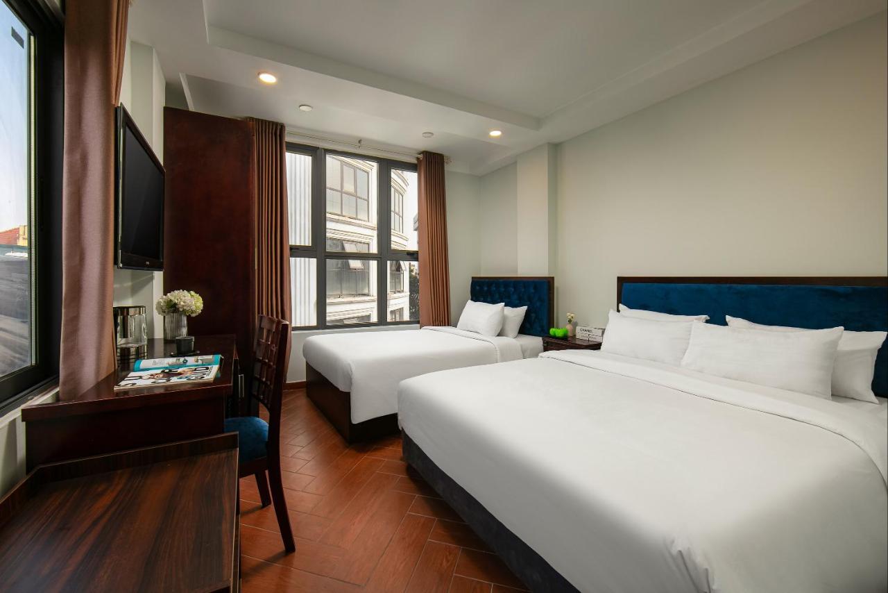 Cristina Center & Hotel