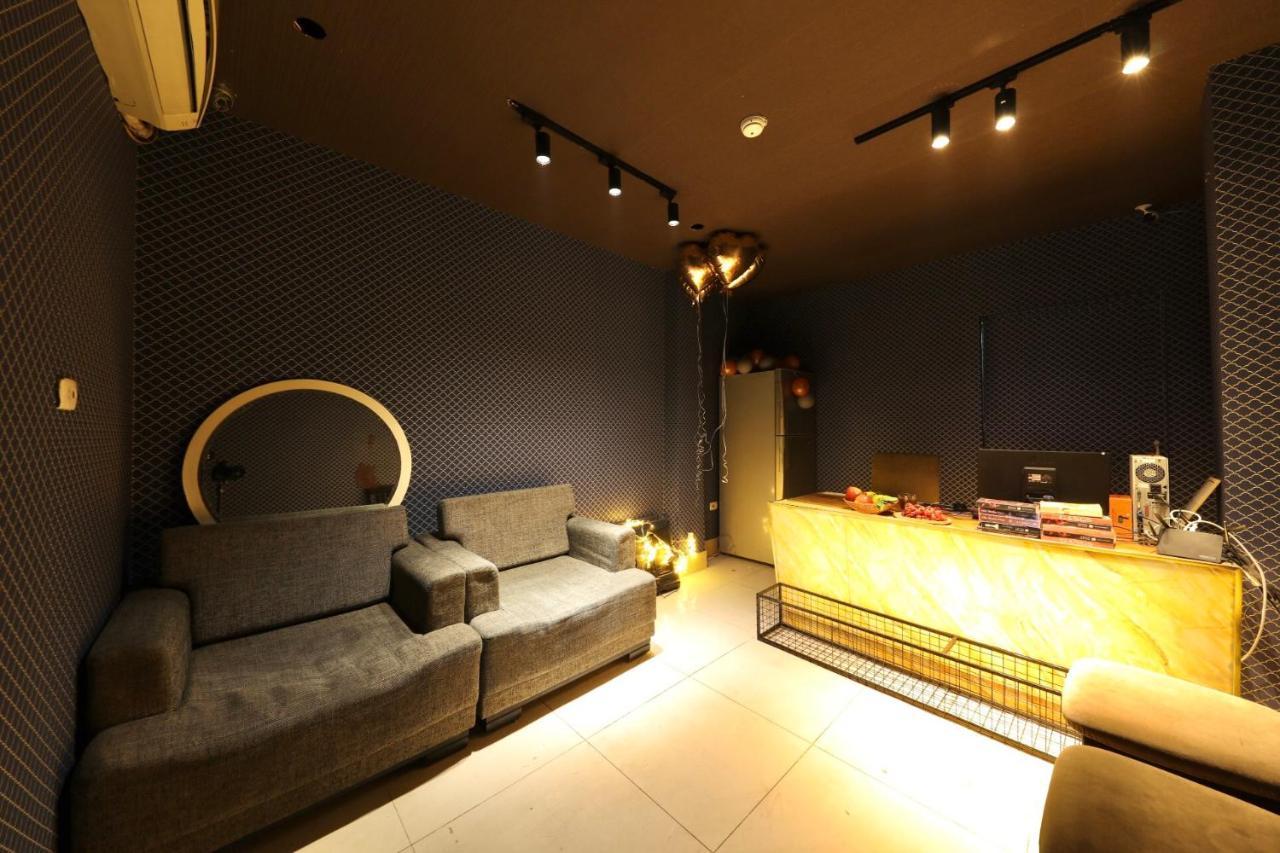 16 Ngo Huyen Homestay And Travel - The Old Quarter Homestay