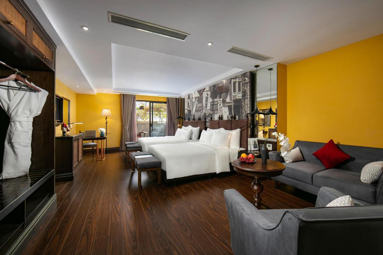 Hotel Lion Boutique & 4*