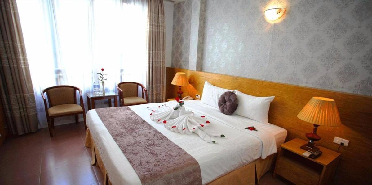 Mayhouse Travel *