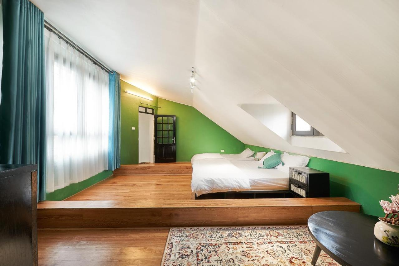 Ancient 108m2 Duplex Next To Hoan Kiem Lake! *