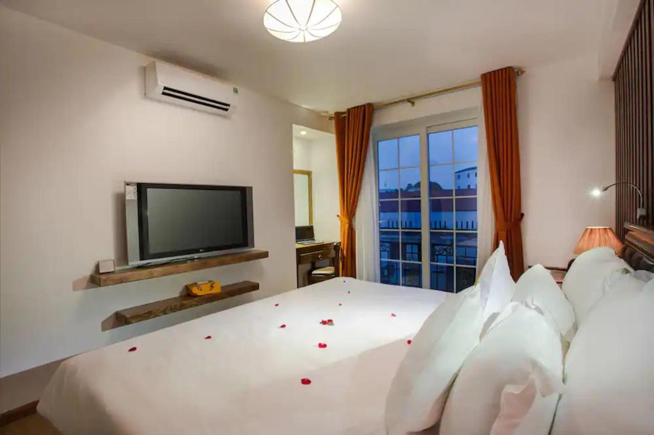 Free Airport Service Deals W Singita Classy Boutique & Travel Hotel