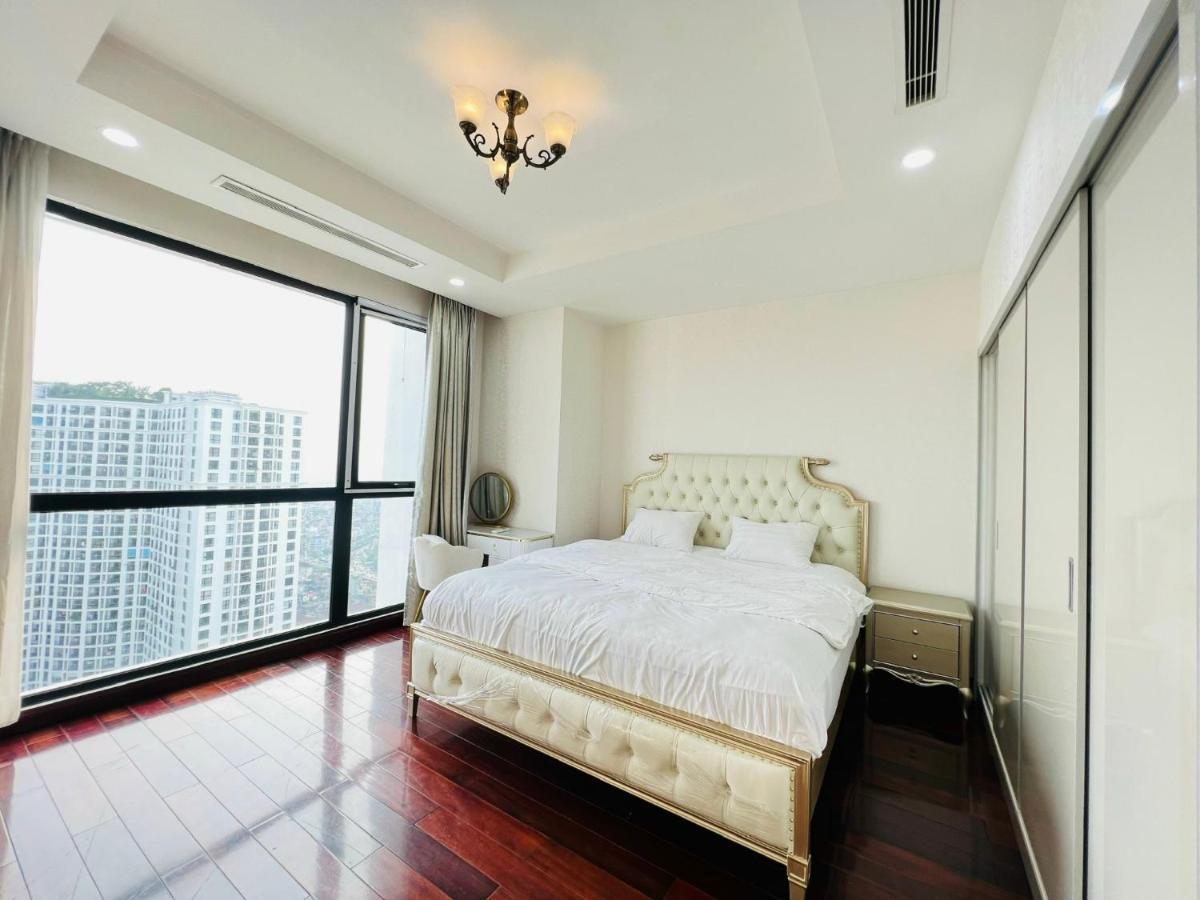 Vincom Royal 72 Nguyen Trai Thanh Xuan Hanoi