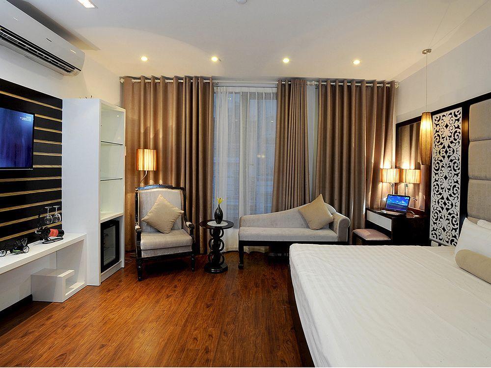 Glance Hotel 3*