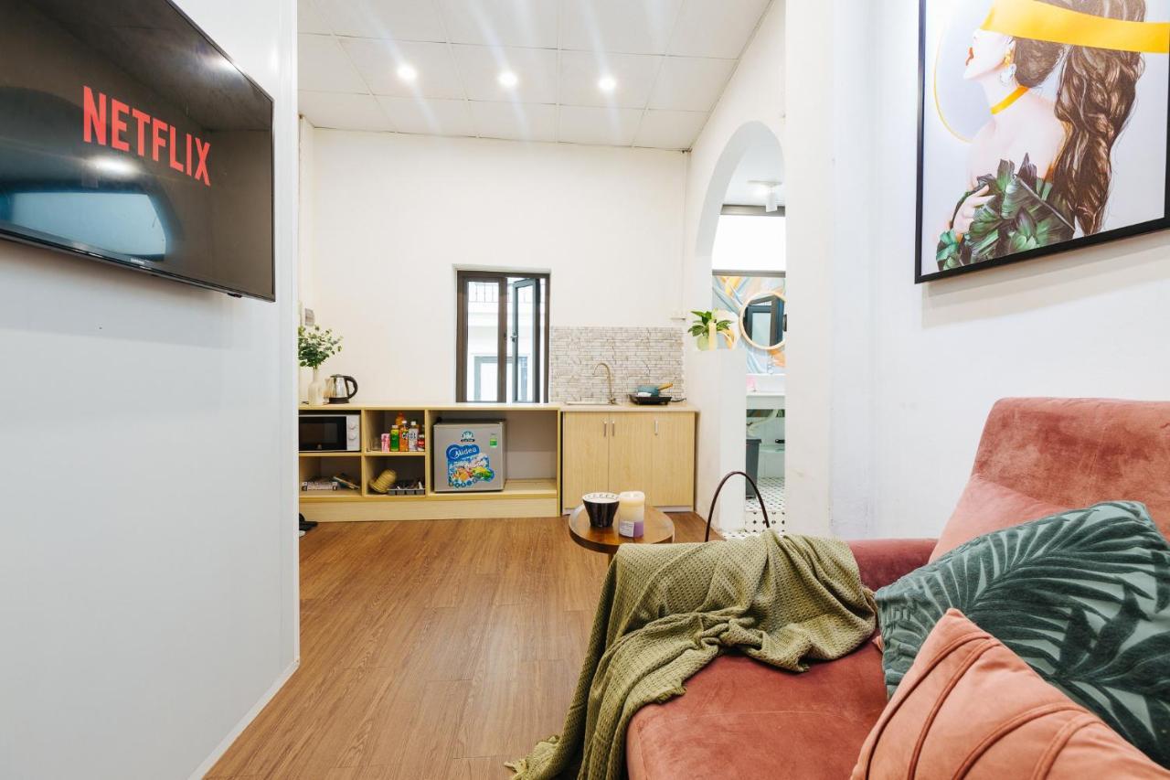 Economy & Premium With Large Groups, Central Location *