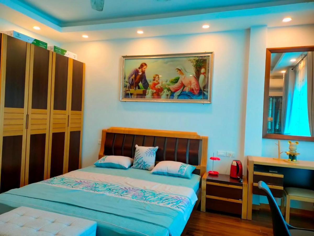 Homestay Nha Pho Ha Noi Sinsoledad - 437 Hong Ha Street *