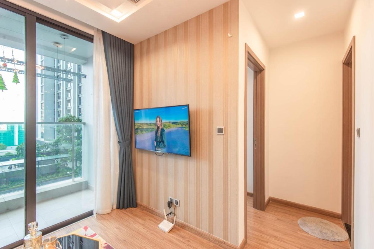 Luxury Serviced Vinhomes Metropolis Premium *