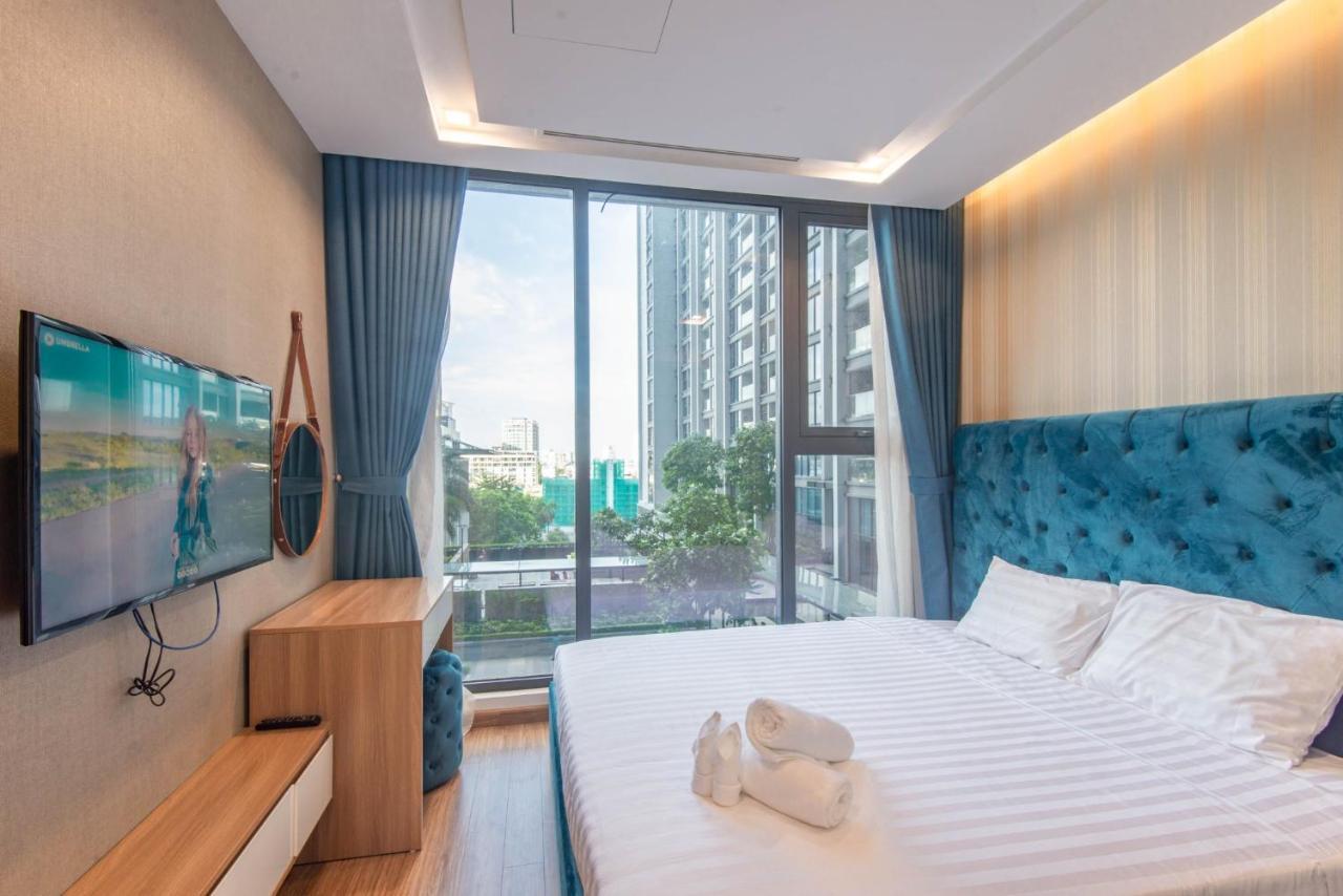 Luxury Serviced Vinhomes Metropolis Premium *