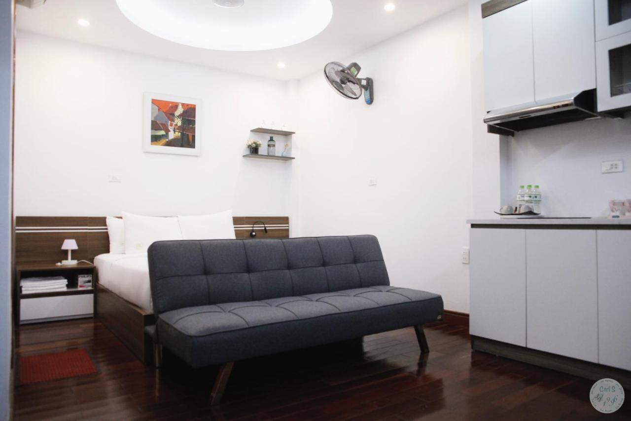 The Center Gem: Lakeside Retreat At Hoan Kiem