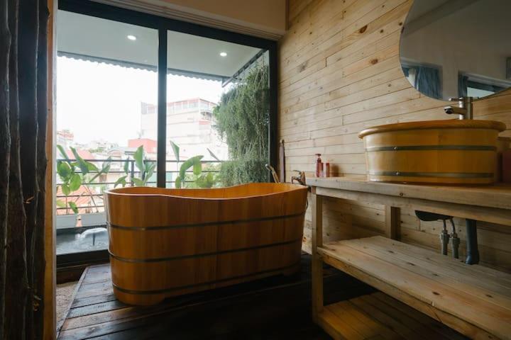 Homestay#ht#bathtub#romantic#badinh Apartment Hanoi