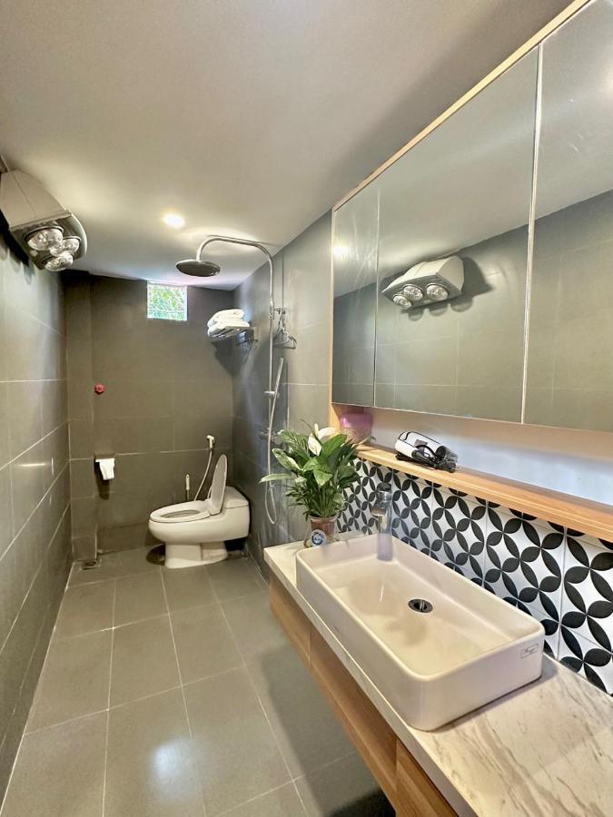Private House 2 Bedroom & Rooftop *