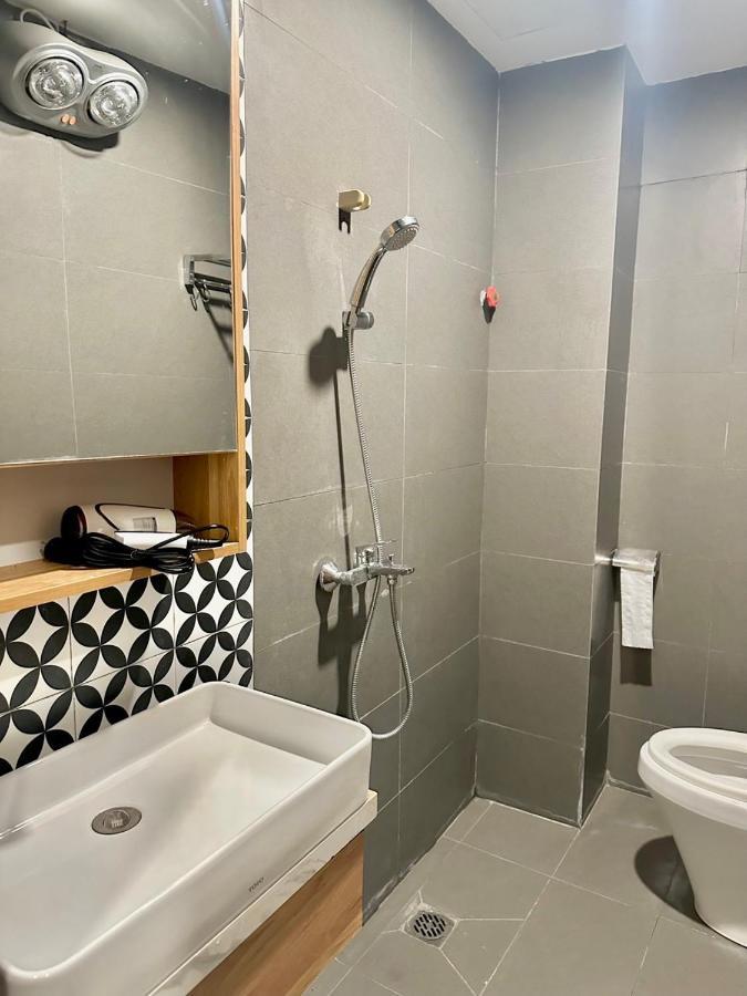 Private House 2 Bedroom & Rooftop Apartment Hanoi