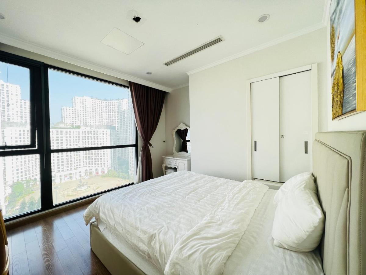 Vinhomes Royal 72 Nguyen Trai Thanh Xuan Ha Noi * Hanoi