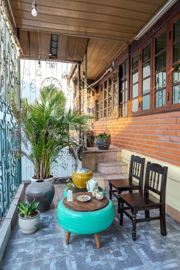Apartment Retro 80s Hanoi