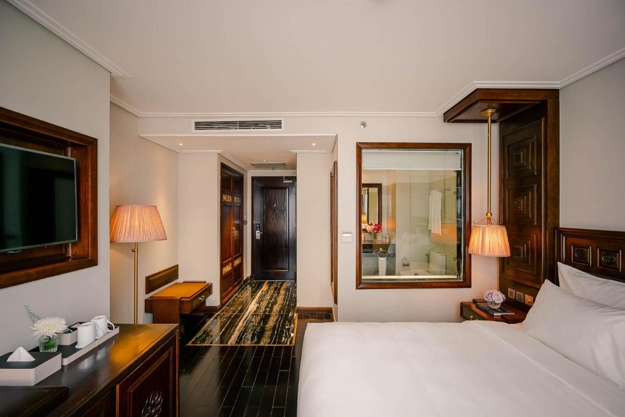 Le Jardin Haute Couture Hotel 4*