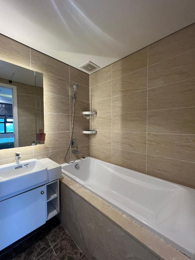 Vinhomes Dcapital 119 Tran Duy Hung Cau Giay Apartment *